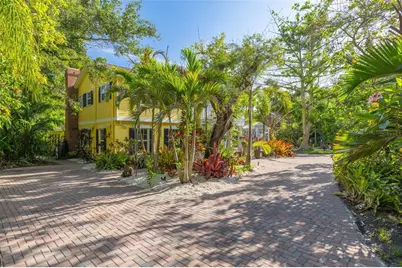 1821 Oak Creek Drive, Dunedin, FL 34698 - Photo 3