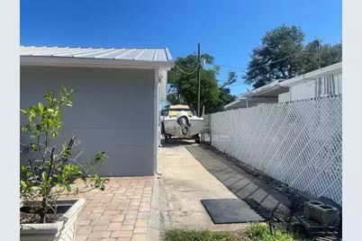 3030 W Helen Avenue, Tampa, FL 33611 - Photo 5