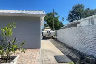 3030 W Helen Ave, Tampa, FL 33611 - Photo 5