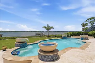 732 Shore Dr E, Oldsmar, FL 34677 - Photo 77
