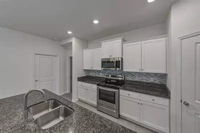 12322 Eastpointe Drive, Dade City, FL 33525 - Photo 19