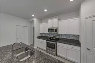 12322 Eastpointe Dr, Dade City, FL 33525 - Photo 19