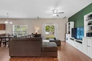 10620 Carloway Hills Dr, Wimauma, FL 33598 - Photo 9