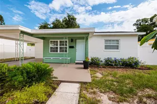 661 63rd Ave S, Saint Petersburg, FL 33705 - Photo 1