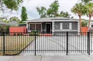 210 49th Street N, Saint Petersburg, FL 33710 - Photo 3