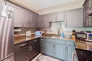 210 49th Street N, Saint Petersburg, FL 33710 - Photo 27
