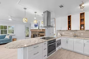 502 Florida Blvd, Crystal Beach, FL 34681 - Photo 13