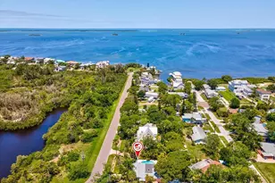 502 Florida Blvd, Crystal Beach, FL 34681 - Photo 43