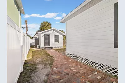 2107 W Cherry Street, Tampa, FL 33607 - Photo 9
