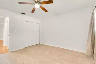 1720 53rd St S, Gulfport, FL 33707 - Photo 9
