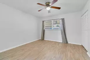 1720 53rd St S, Gulfport, FL 33707 - Photo 7