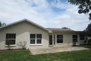 3132 Brunswick Cir, Palm Harbor, FL 34684 - Photo 3