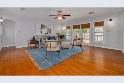 445 25th Avenue N, Saint Petersburg, FL 33704 - Photo 3