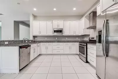 30932 Lindentree Drive, Wesley Chapel, FL 33543 - Photo 21