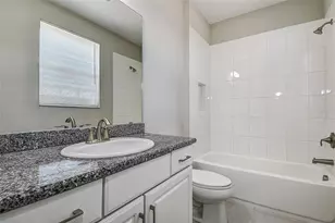 30932 Lindentree Dr, Wesley Chapel, FL 33543 - Photo 41