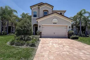 30932 Lindentree Dr, Wesley Chapel, FL 33543 - Photo 3