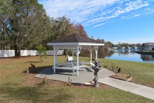 4747 Bobby Ave, Zephyrhills, FL 33541 - Photo 41