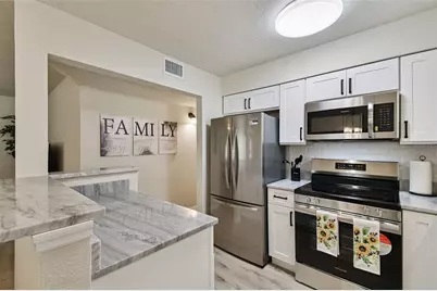 6551 S West Shore Circle, Tampa, FL 33616 - Photo 13