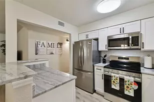 6551 S West Shore Circle, Tampa, FL 33616 - Photo 13