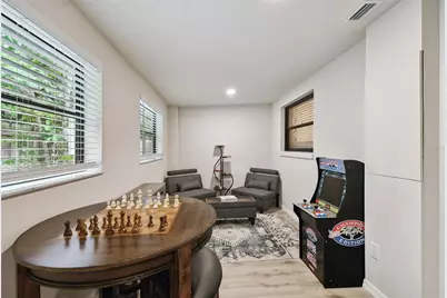 6551 S West Shore Circle, Tampa, FL 33616 - Photo 9