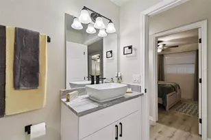 6551 S West Shore Circle, Tampa, FL 33616 - Photo 19