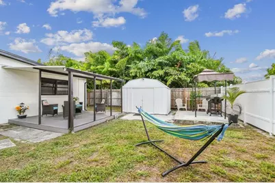 6551 S West Shore Circle, Tampa, FL 33616 - Photo 37