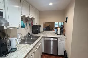 200 Glennes Ln, Dunedin, FL 34698 - Photo 11