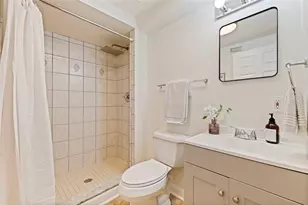 1470 28th Ave N, Saint Petersburg, FL 33704 - Photo 15