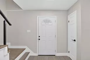 9718 Fox Hollow Rd, Tampa, FL 33647 - Photo 5
