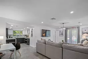 10852 131st St N, Largo, FL 33774 - Photo 19