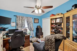 4105 NE 20th Pl, Cape Coral, FL 33909 - Photo 17