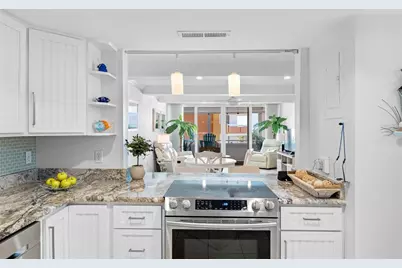 17920 Gulf Boulevard #302, Redington Shores, FL 33708 - Photo 5
