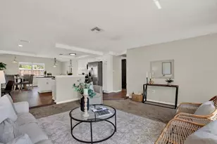 10898 119th St N, Seminole, FL 33778 - Photo 5
