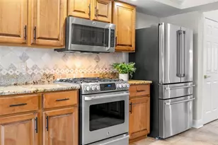 5562 Ave Du Soleil, Lutz, FL 33558 - Photo 15