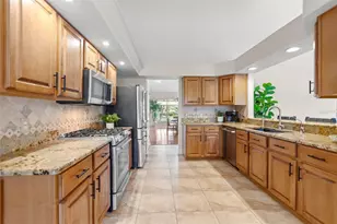 5562 Ave Du Soleil, Lutz, FL 33558 - Photo 15