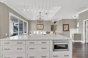 2853 Seabreeze Dr S, Gulfport, FL 33707 - Photo 19