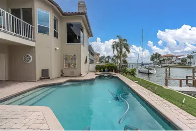 2853 Seabreeze Drive S, Gulfport, FL 33707 - Photo 53