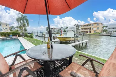 2853 Seabreeze Drive S, Gulfport, FL 33707 - Photo 57