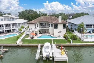 2853 Seabreeze Dr S, Gulfport, FL 33707 - Photo 3