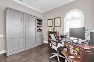2853 Seabreeze Dr S, Gulfport, FL 33707 - Photo 37