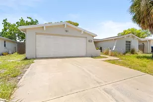 9131 Hunt Club Ln, Port Richey, FL 34668 - Photo 3