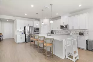 7878 Greenway Ave, Wesley Chapel, FL 33544 - Photo 13