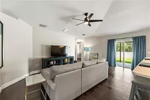 31328 Wrencrest Dr, Wesley Chapel, FL 33543 - Photo 13