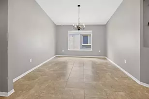 19305 Sea Mist Ln, Lutz, FL 33558 - Photo 5