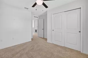 10405 Laguna Plains Dr, Riverview, FL 33578 - Photo 17