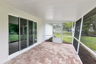 1100 58th Ave S, Saint Petersburg, FL 33705 - Photo 17
