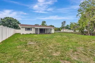 1100 58th Ave S, Saint Petersburg, FL 33705 - Photo 23
