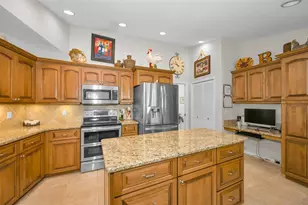 9904 Oaks Ln, Seminole, FL 33772 - Photo 3