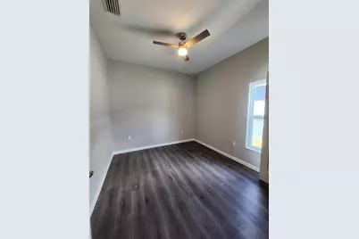 5024 Finders Court, Tampa, FL 33617 - Photo 11
