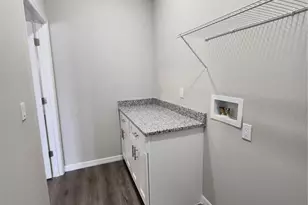 5024 Finders Ct, Tampa, FL 33617 - Photo 9